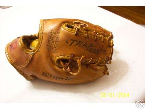 Mickey Mantle Rawlings TrapEze Back